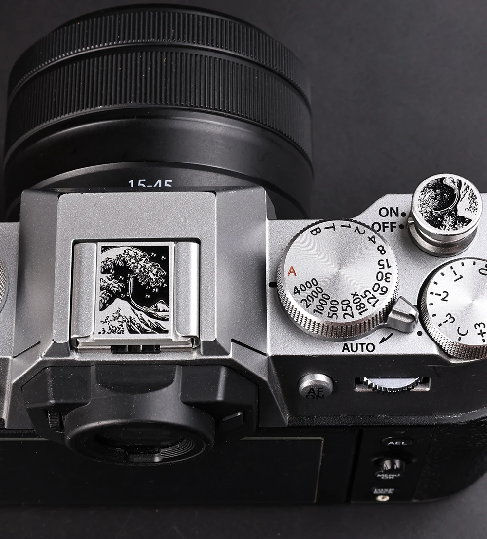 Fujifilm Camera X100Vi - Комплект: крышка горячего башмака и резьбовая